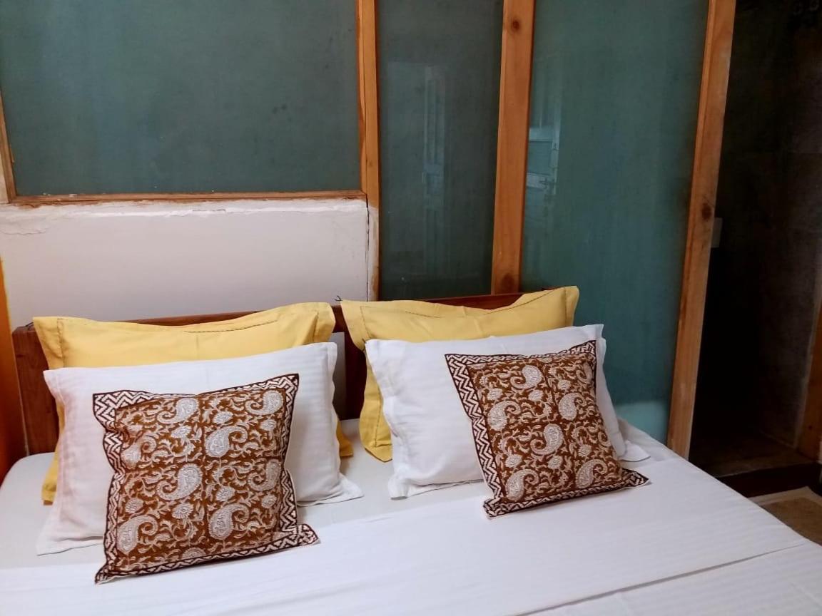 Hotel U-Turn Pushkar Eksteriør billede